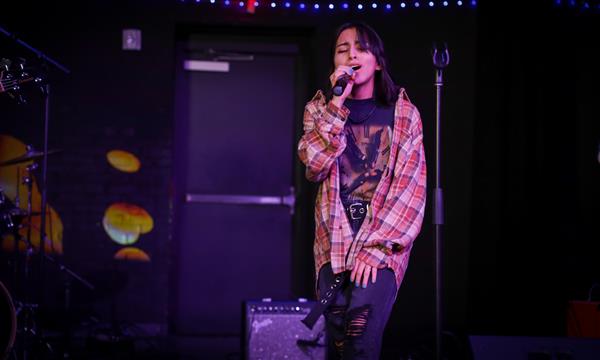 girl sings